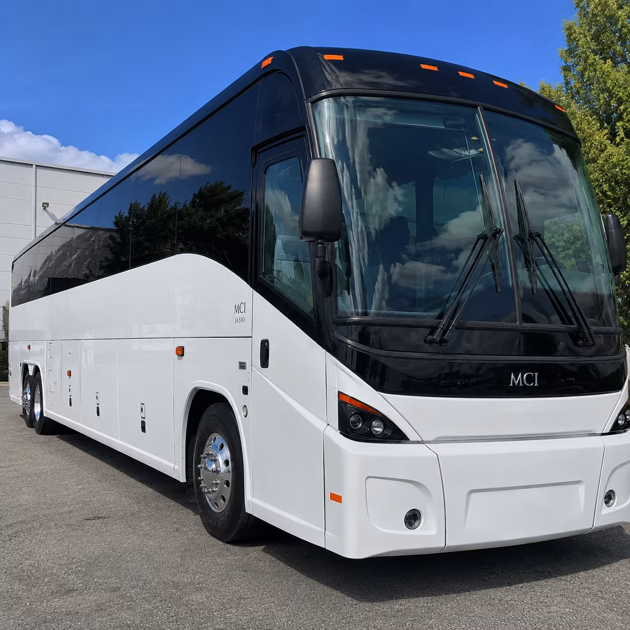 arriving groups airport pickup and hotel transfers into thousand oaks