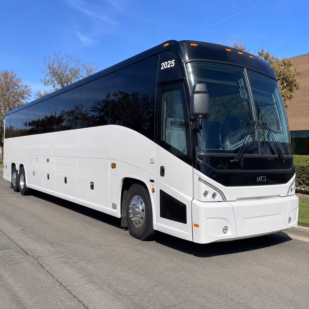 bus rentals for corporate team building events and offsite dinners