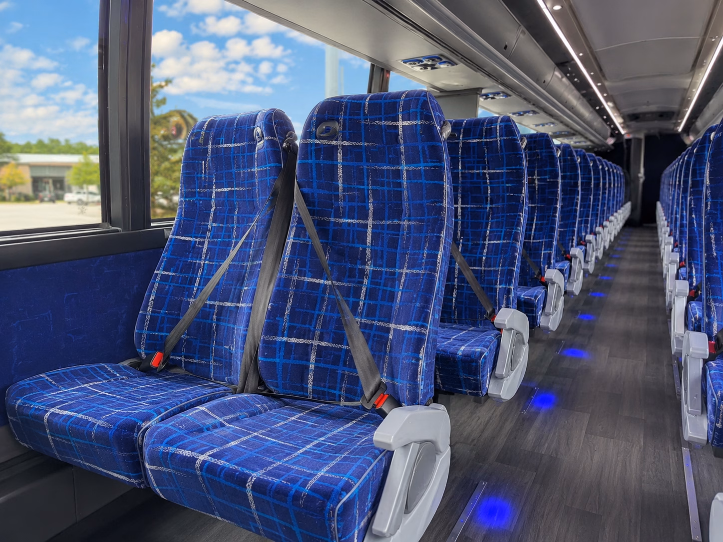 charter buses to sofi stadium for rams and chargers games
