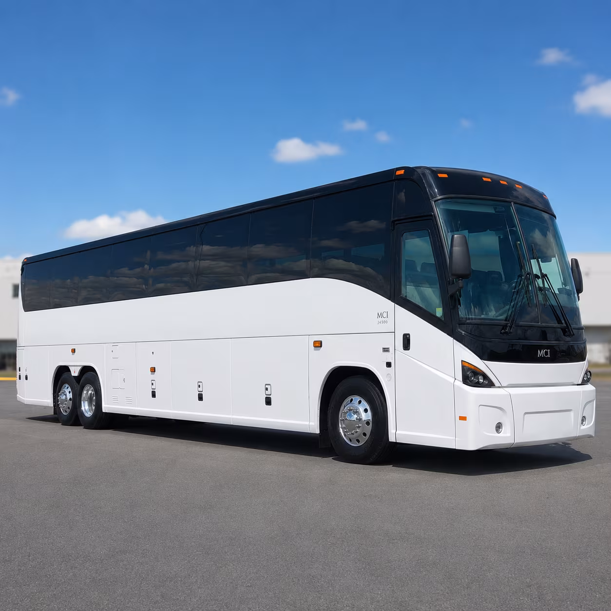 daily shuttle buses from the moorpark metrolink station to thousand oaks campuses
