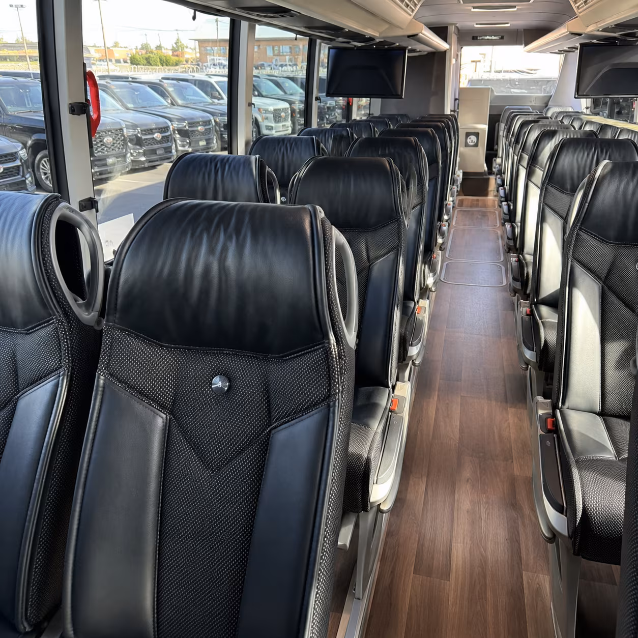 palm springs and coachella valley charter buses from thousand oaks