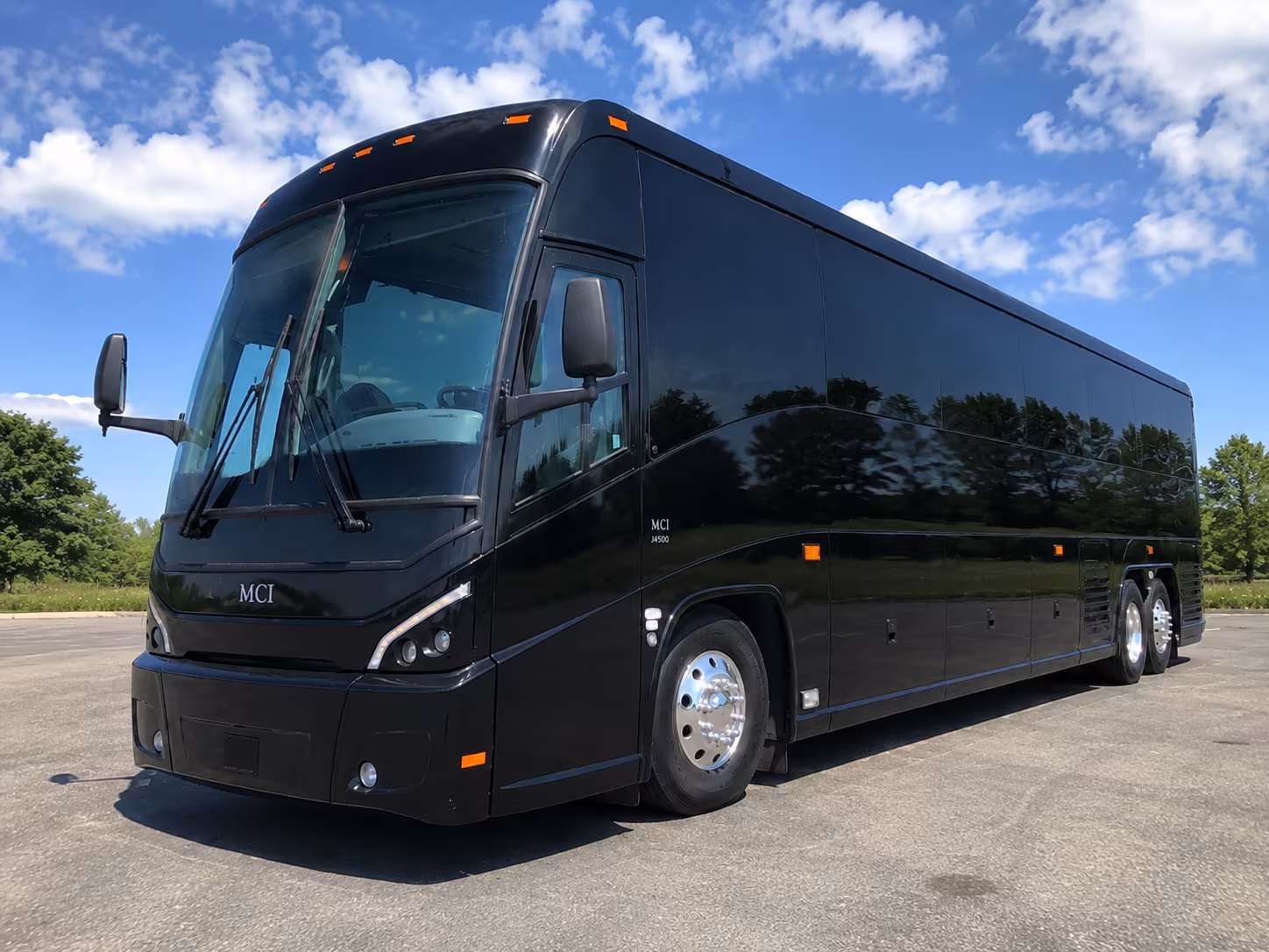 shuttle buses between thousand oaks hotels and your wedding venue