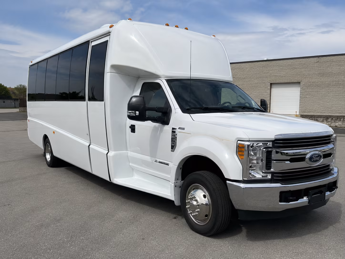 thousand oaks airport transportation onboard seating