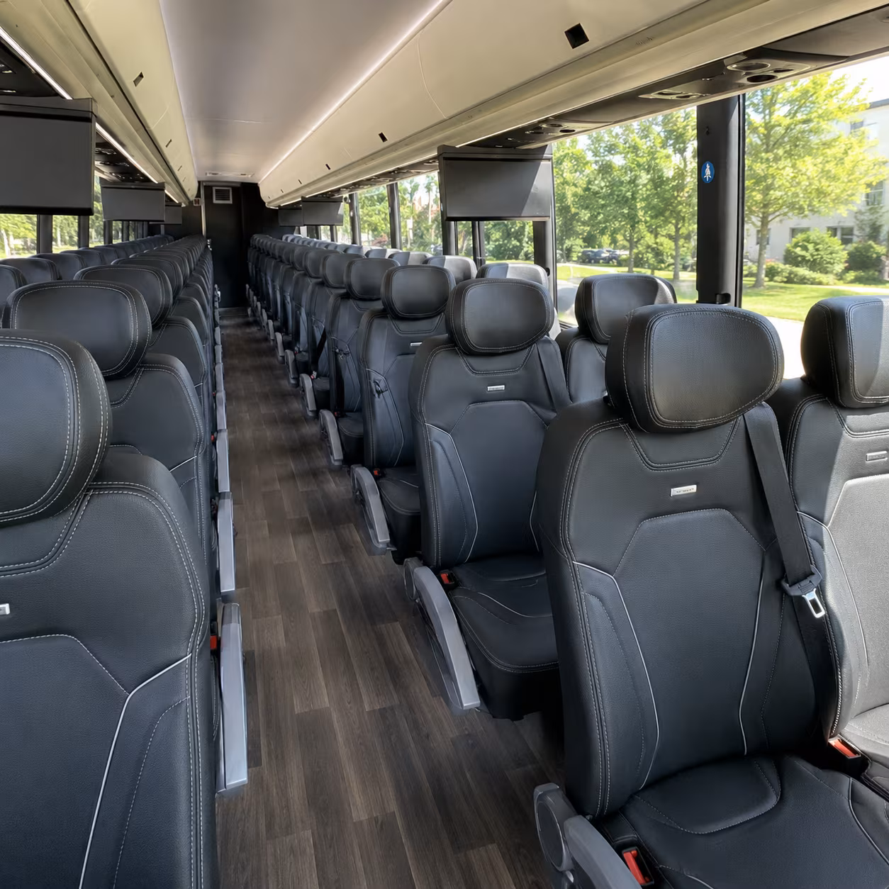 thousand oaks long distance transportation onboard seating